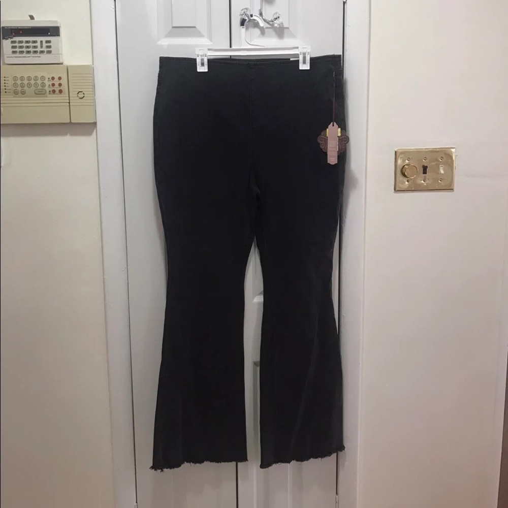 Knox Rose Women's Flare Jean Denim Black Pants